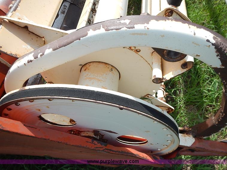 image for item I3616 1973 Hesston 420 swather