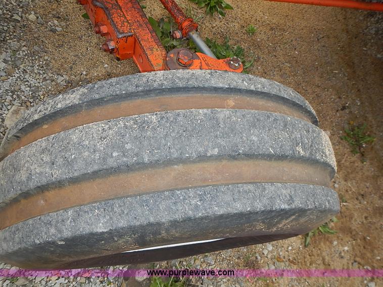 image for item I3654 John Deere 302 tractor