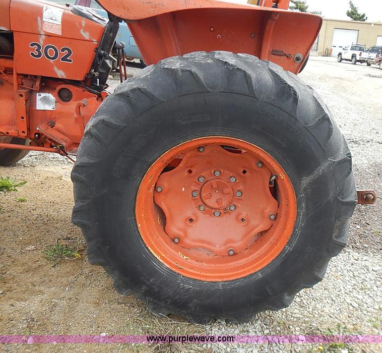 image for item I3654 John Deere 302 tractor