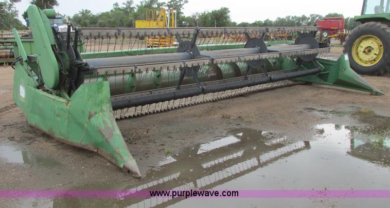 image for item I9560 John Deere 220 rigid platform header