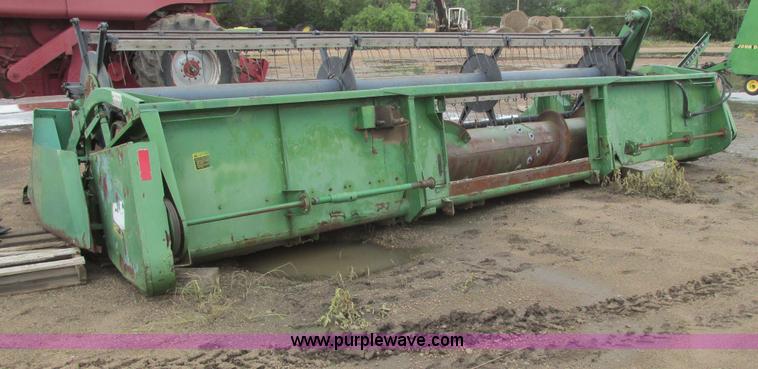 image for item I9560 John Deere 220 rigid platform header