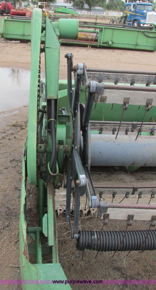 image for item I9560 John Deere 220 rigid platform header