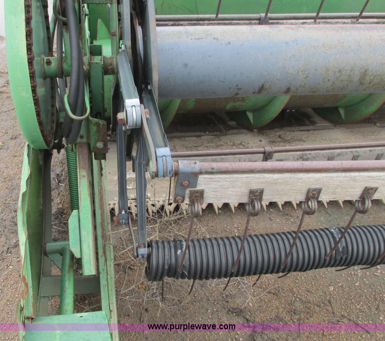 image for item I9560 John Deere 220 rigid platform header