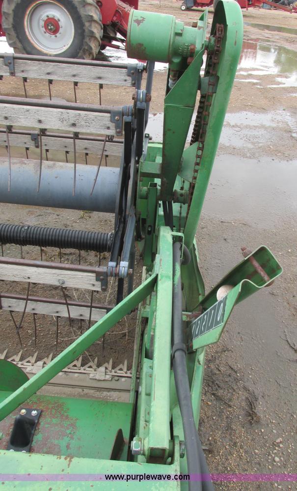 image for item I9560 John Deere 220 rigid platform header