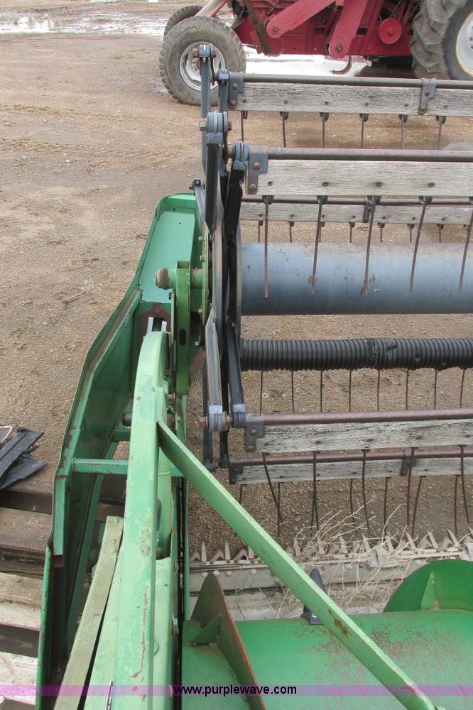 image for item I9560 John Deere 220 rigid platform header
