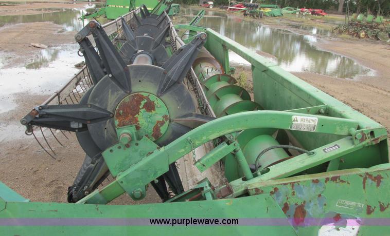 image for item I9560 John Deere 220 rigid platform header