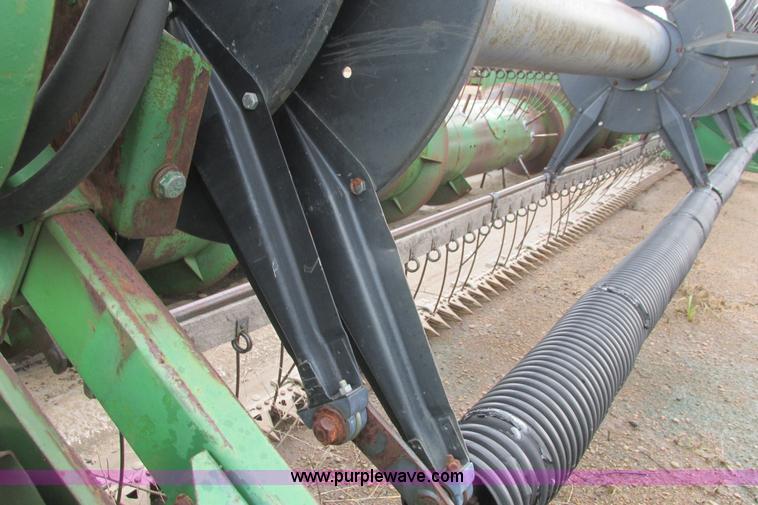 image for item I9560 John Deere 220 rigid platform header