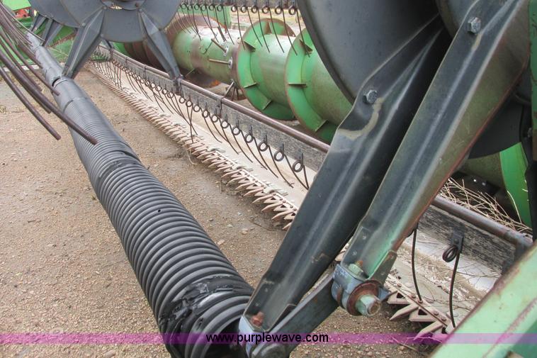 image for item I9560 John Deere 220 rigid platform header