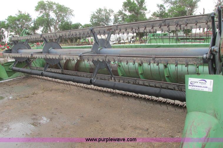 image for item I9560 John Deere 220 rigid platform header