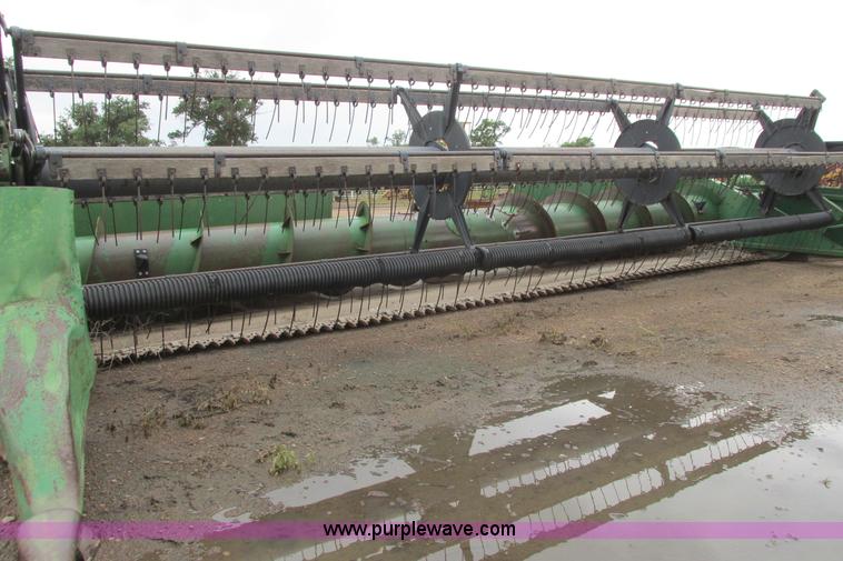 image for item I9560 John Deere 220 rigid platform header