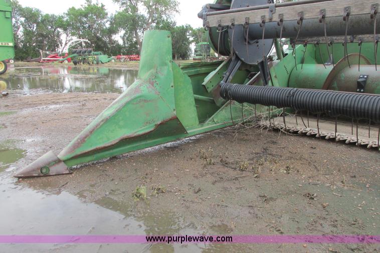 image for item I9560 John Deere 220 rigid platform header