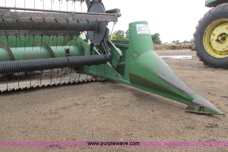 image for item I9560 John Deere 220 rigid platform header
