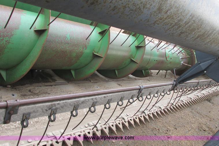 image for item I9560 John Deere 220 rigid platform header