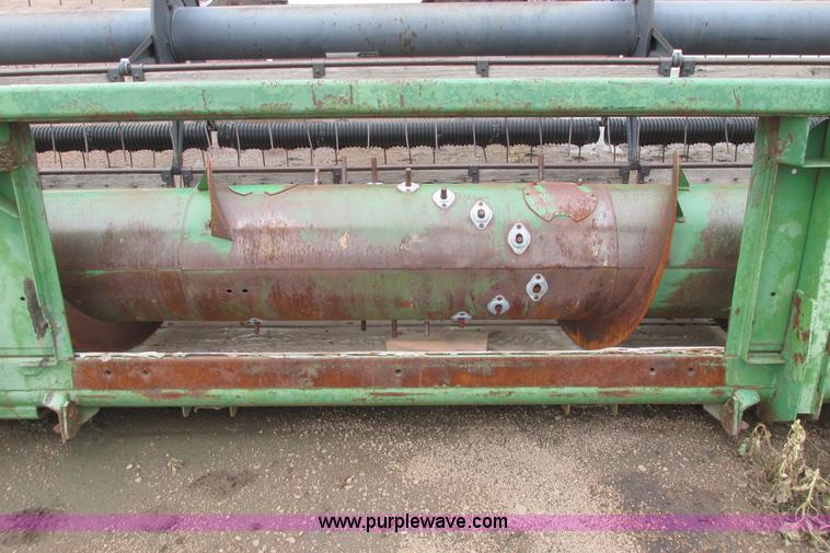 image for item I9560 John Deere 220 rigid platform header