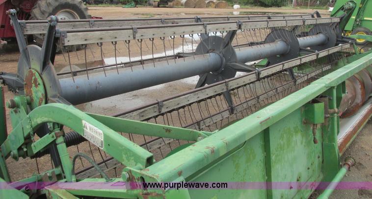 image for item I9560 John Deere 220 rigid platform header