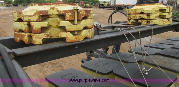 image for item I9565 1981 John Deere 7100 planter