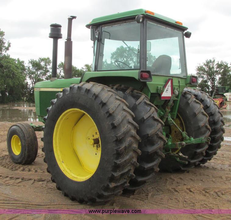 image for item I9570 1975 John Deere 4430 tractor