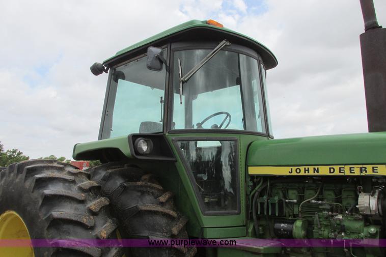 image for item I9570 1975 John Deere 4430 tractor