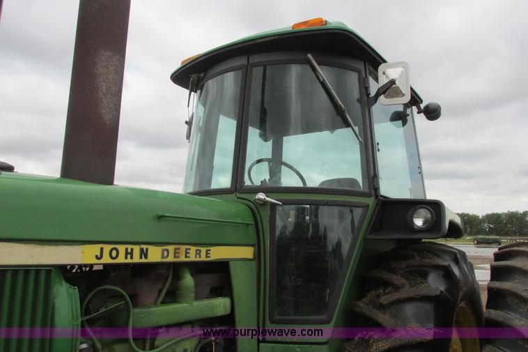 image for item I9570 1975 John Deere 4430 tractor