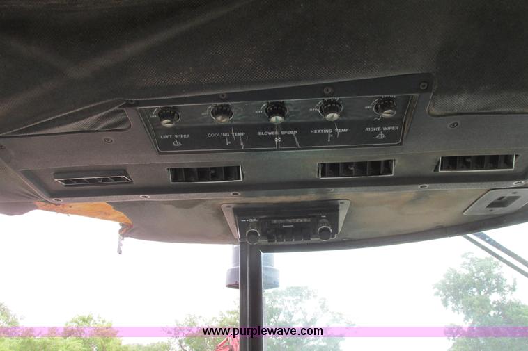 image for item I9570 1975 John Deere 4430 tractor