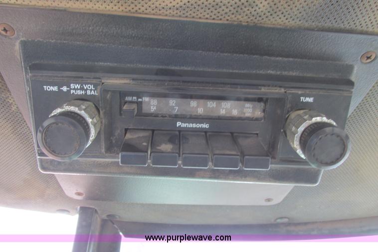 image for item I9570 1975 John Deere 4430 tractor