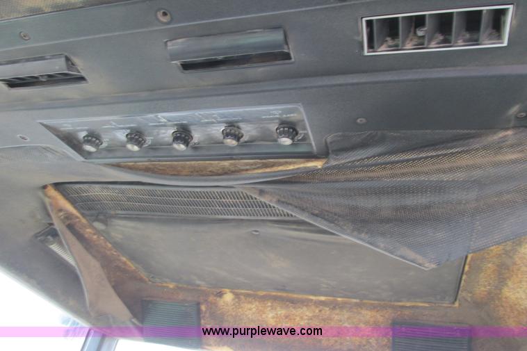 image for item I9570 1975 John Deere 4430 tractor