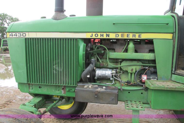 image for item I9570 1975 John Deere 4430 tractor
