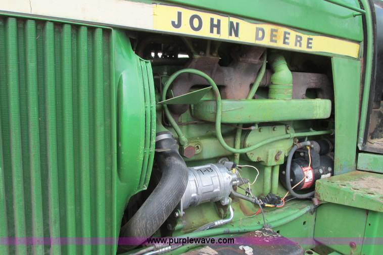 image for item I9570 1975 John Deere 4430 tractor