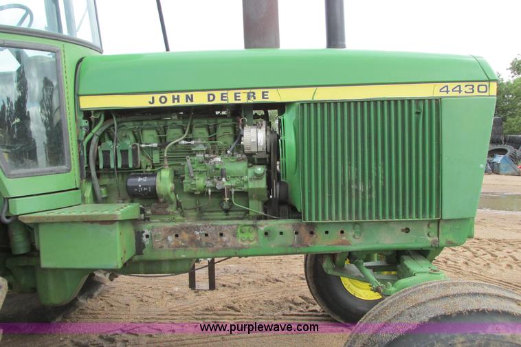 image for item I9570 1975 John Deere 4430 tractor
