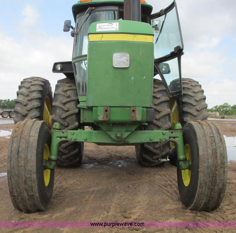 image for item I9570 1975 John Deere 4430 tractor