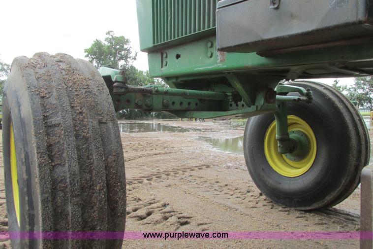 image for item I9570 1975 John Deere 4430 tractor