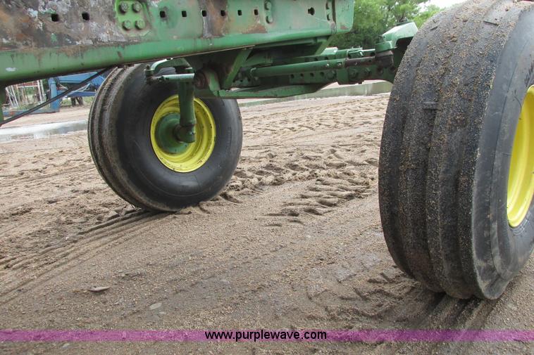 image for item I9570 1975 John Deere 4430 tractor