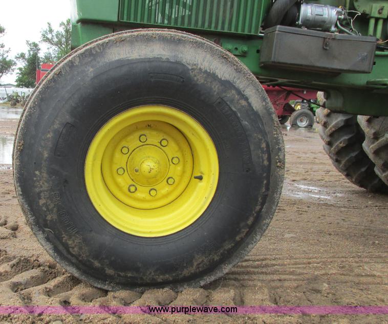 image for item I9570 1975 John Deere 4430 tractor