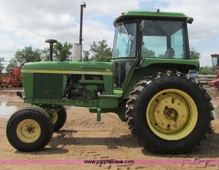 image for item I9571 1973 John Deere 4230 tractor