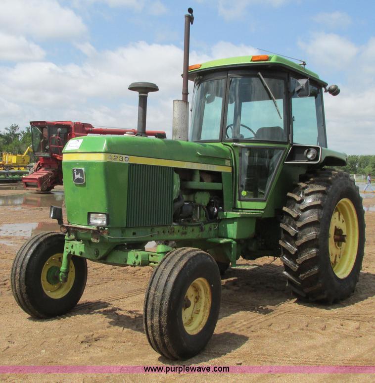 image for item I9571 1973 John Deere 4230 tractor