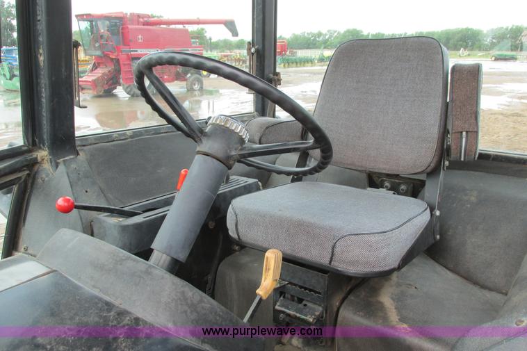 image for item I9571 1973 John Deere 4230 tractor