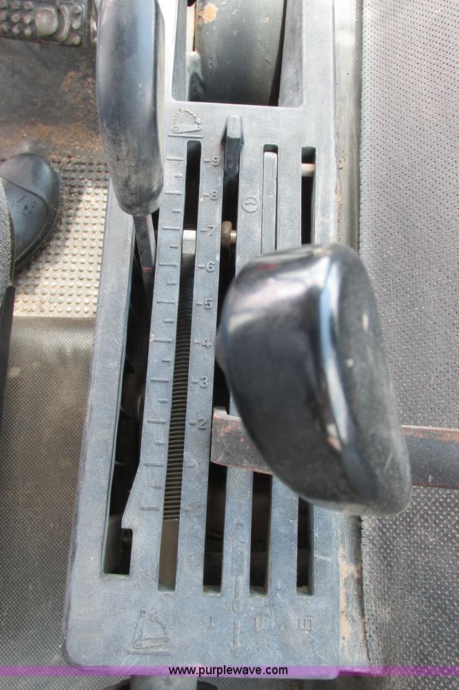 image for item I9571 1973 John Deere 4230 tractor