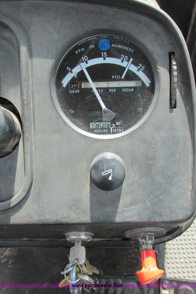 image for item I9571 1973 John Deere 4230 tractor