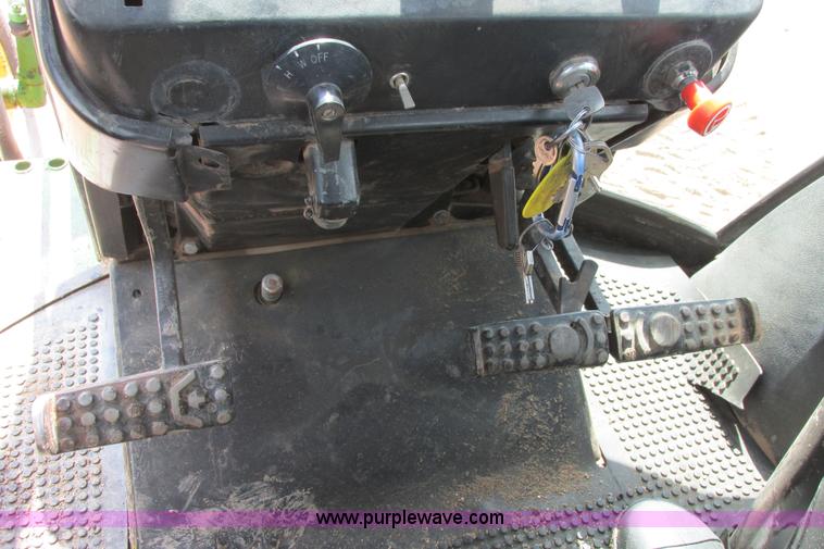 image for item I9571 1973 John Deere 4230 tractor