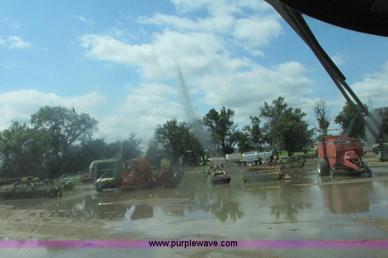 image for item I9571 1973 John Deere 4230 tractor