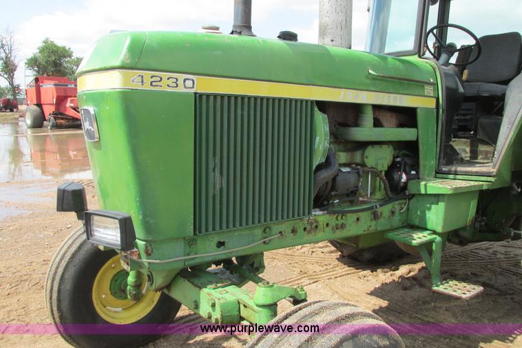image for item I9571 1973 John Deere 4230 tractor