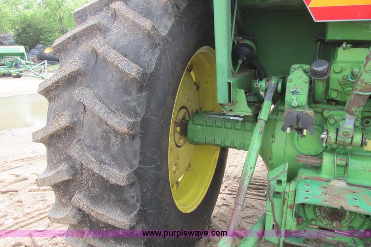 image for item I9571 1973 John Deere 4230 tractor
