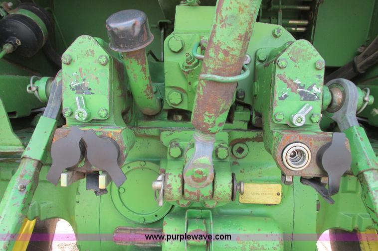 image for item I9571 1973 John Deere 4230 tractor