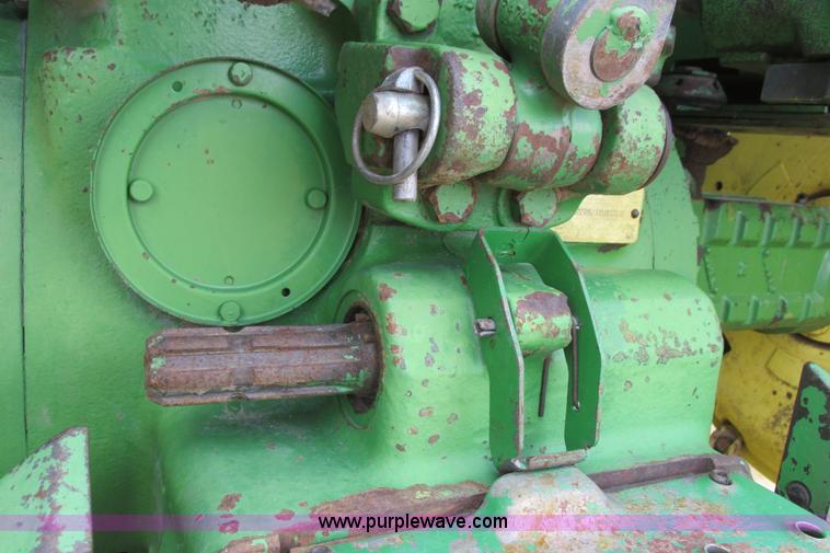 image for item I9571 1973 John Deere 4230 tractor