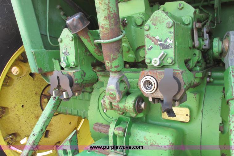 image for item I9571 1973 John Deere 4230 tractor