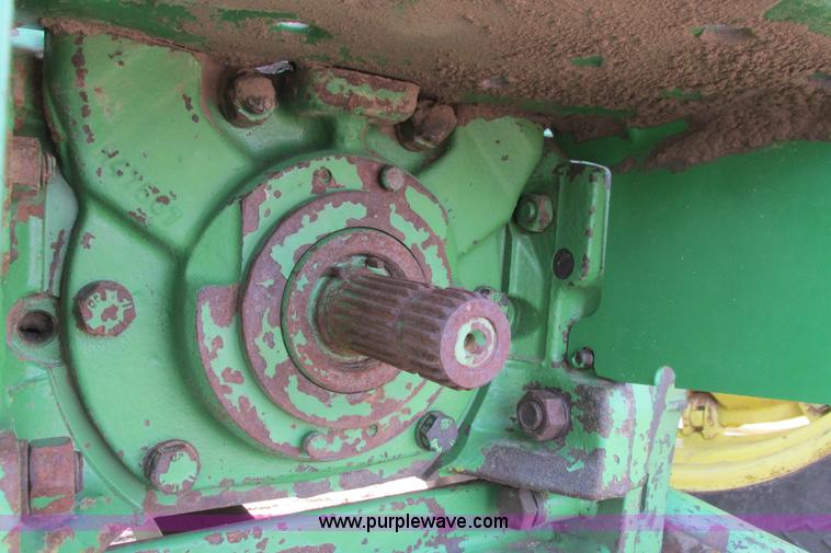 image for item I9571 1973 John Deere 4230 tractor