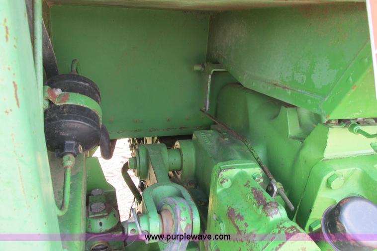 image for item I9571 1973 John Deere 4230 tractor