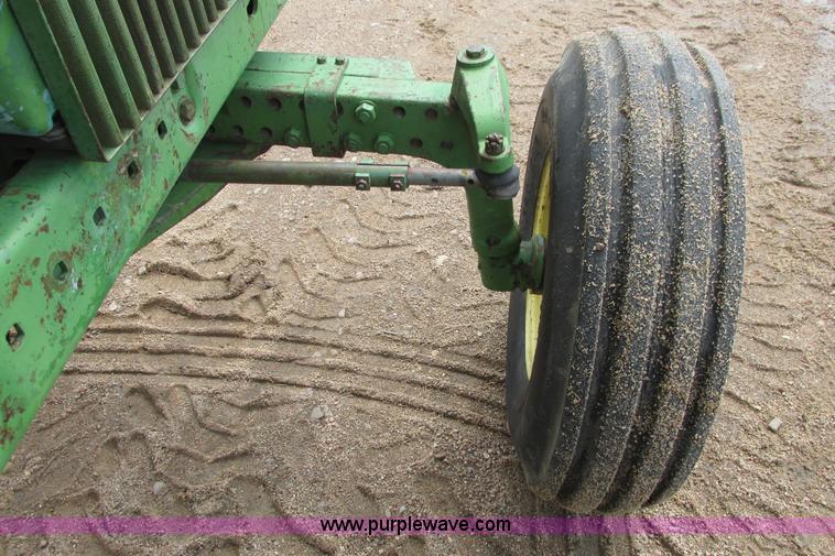 image for item I9571 1973 John Deere 4230 tractor