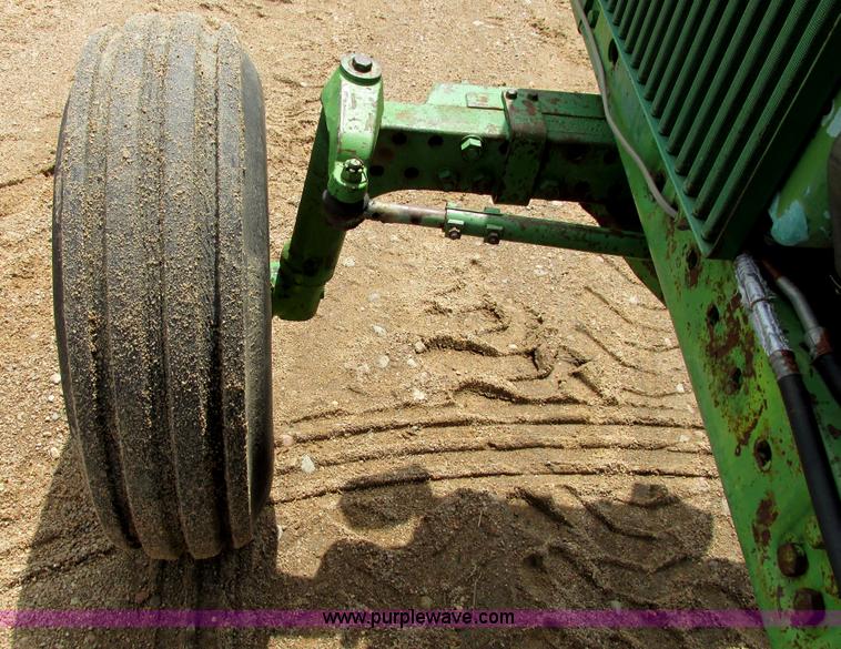 image for item I9571 1973 John Deere 4230 tractor