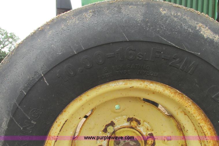 image for item I9571 1973 John Deere 4230 tractor